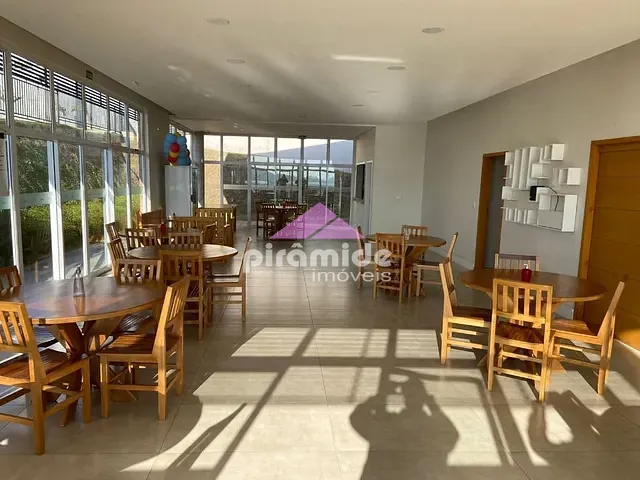 Casa com 250m² 3 quartos e 1 banheiro, à venda, no bairro Parque Residencial Maria Elmira em Caçapava