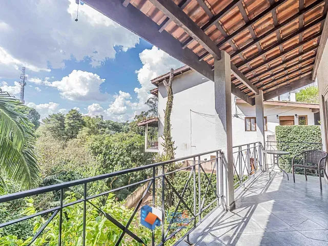 Casa com 405m² 3 quartos e 5 banheiros, à venda, no bairro Granja Viana em Cotia