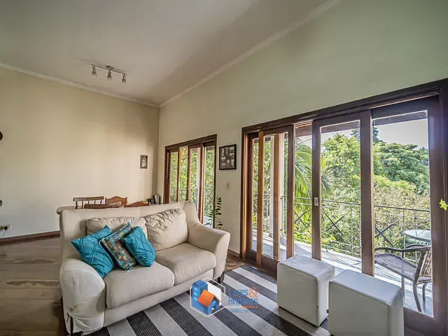 Casa com 405m² 3 quartos e 5 banheiros, à venda, no bairro Granja Viana em Cotia