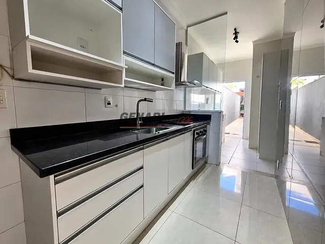 Casa com 150m² 3 quartos e 2 banheiros, à venda, no bairro Jardim Regente em Indaiatuba