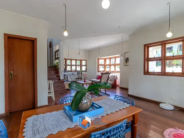 Casa com 800m² 3 quartos e 3 banheiros, à venda, no bairro Fazenda da Ilha em Embu-guaçu