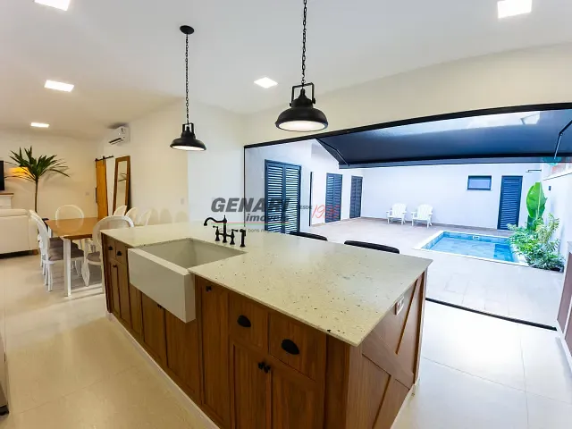 Casa com 300m² 3 quartos e 5 banheiros, à venda, no bairro Jardim Residencial Dona Maria Candida em Indaiatuba
