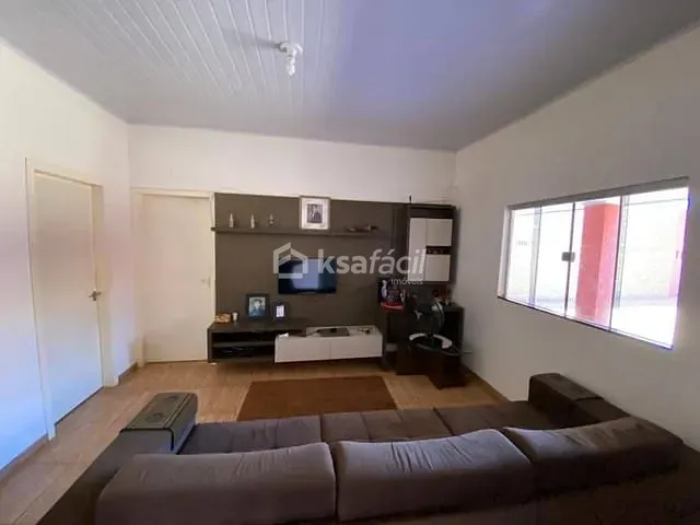 Casa com 280m² 2 quartos e 1 banheiro, à venda, no bairro Bonjardim em Campo Grande