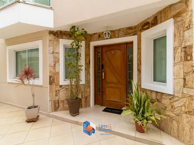 Casa com 254m² 3 quartos e 5 banheiros, à venda, no bairro Torres Tibagy em Guarulhos