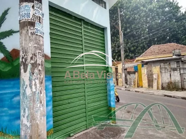 Casa com 385m² 2 quartos e 3 banheiros, à venda, no bairro Ayrosa em Osasco
