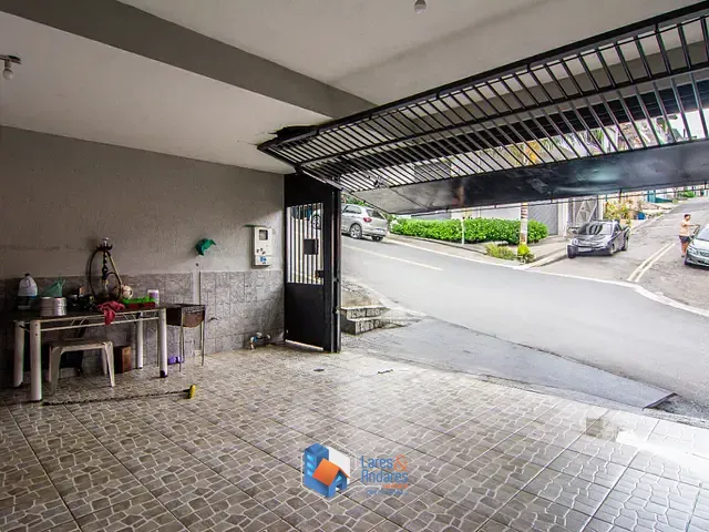 Casa com 294m² 2 quartos e 2 banheiros, à venda, no bairro Santa Maria em Osasco