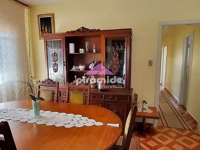 Casa com 288m² 3 quartos e 2 banheiros, à venda, no bairro Monte Castelo em São José dos Campos