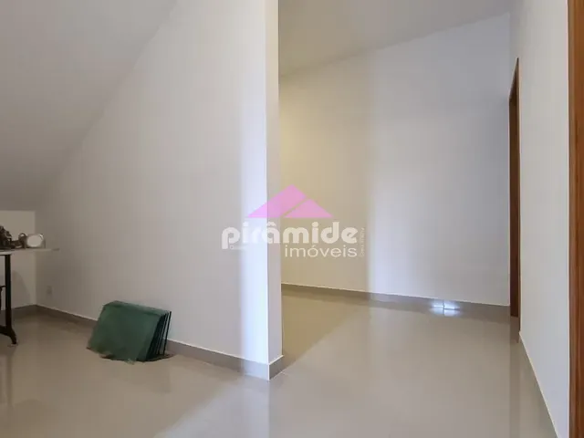 Casa com 457m² 3 quartos e 5 banheiros, à venda, no bairro Urbanova em São José dos Campos