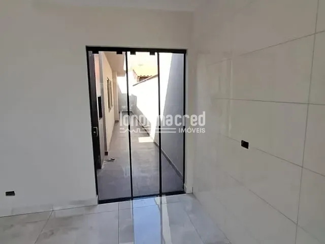 Casa com 125m² 3 quartos e 2 banheiros, à venda, no bairro Parque Tauá em Londrina