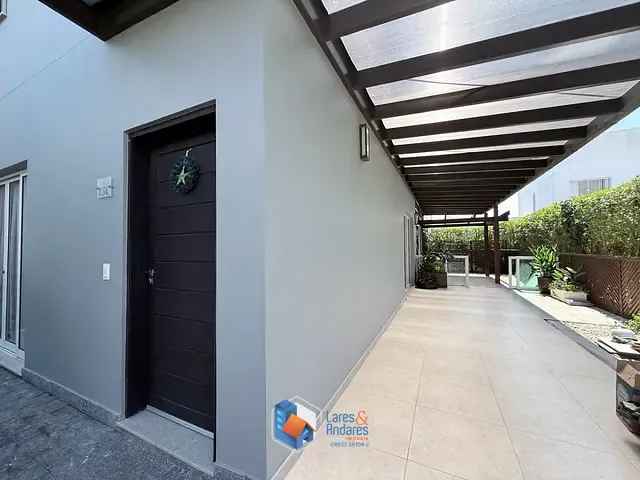 Casa com 180m² 3 quartos e 3 banheiros, à venda, no bairro São Judas Tadeu em Balneário Camboriú