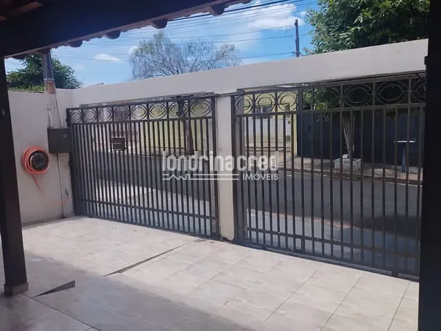 Casa 3 quartos e 3 banheiros, à venda, no bairro Armindo Guazzi em Londrina