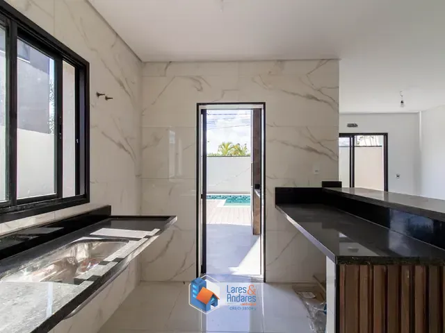 Casa com 136m² 3 quartos e 3 banheiros, à venda, no bairro Ressaca em Atibaia
