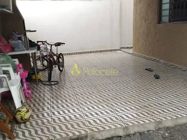 Casa com 200m² 3 quartos e 2 banheiros, à venda, no bairro Jardim Rosely em Pindamonhangaba