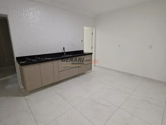 Casa 2 quartos e 1 banheiro, para alugar, no bairro Vila Maria Helena em Indaiatuba