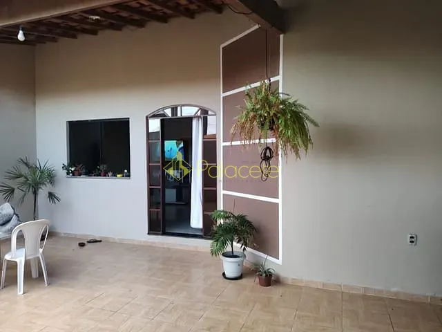 Casa com 200m² 3 quartos e 2 banheiros, à venda, no bairro Loteamento Residencial e Comercial Araguaia em Pindamonhangaba