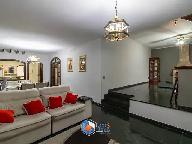 Casa com 300m² 3 quartos e 2 banheiros, à venda, no bairro Vila Rosália em Guarulhos
