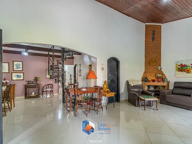 Casa com 350m² 3 quartos e 5 banheiros, à venda, no bairro Jardim Chapadão em Campinas