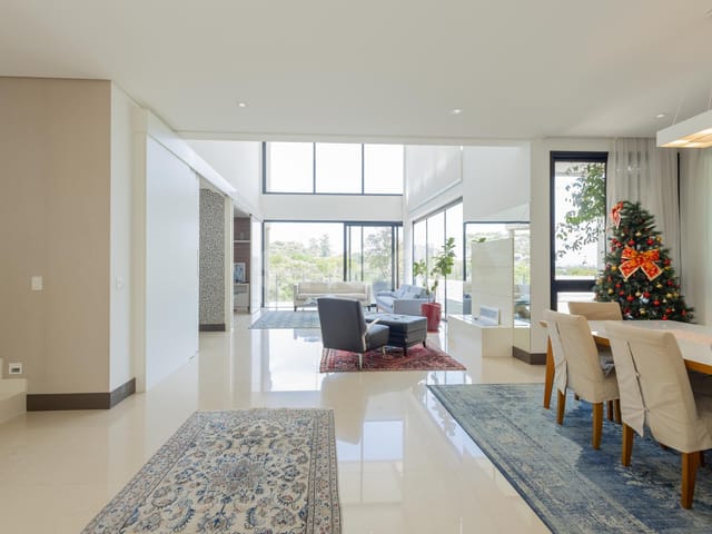 Casa com 490m² 4 quartos e 6 banheiros, à venda, no bairro Alphaville em Santana de Parnaíba