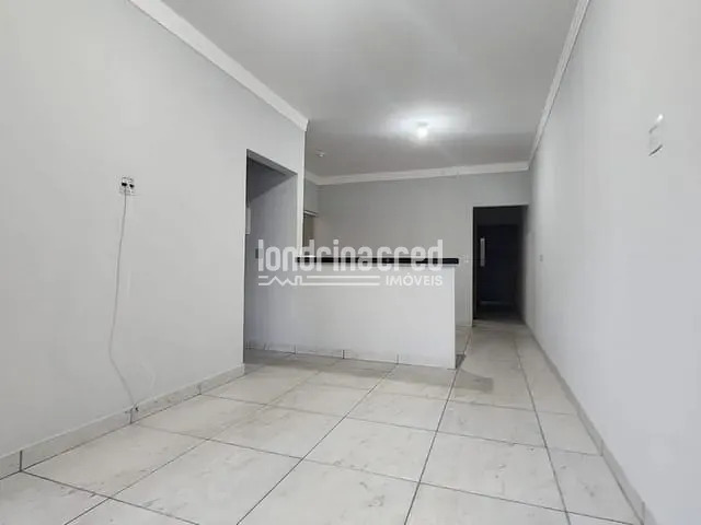 Casa com 136m² 3 quartos e 1 banheiro, à venda, no bairro Coliseu em Londrina
