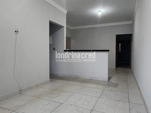 Casa com 136m² 3 quartos e 1 banheiro, à venda, no bairro Coliseu em Londrina