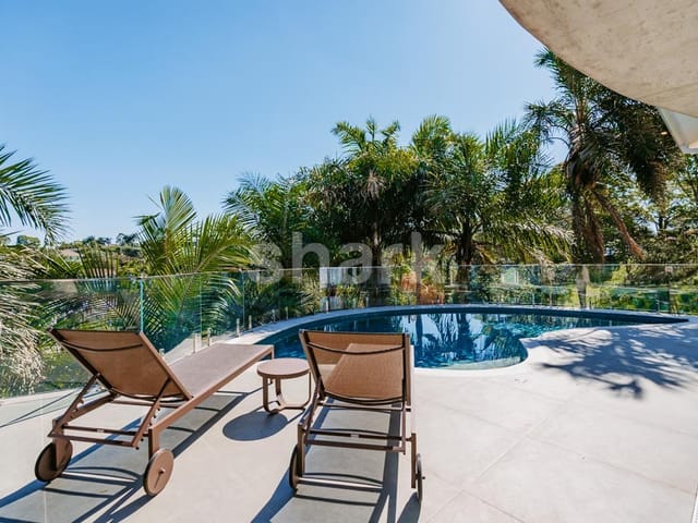 Casa com 1500m² 4 quartos e 6 banheiros, à venda, no bairro Residencial Tamboré em Barueri