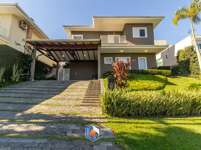 Casa com 500m² 4 quartos e 6 banheiros, à venda, no bairro Golf Gardens em Carapicuíba