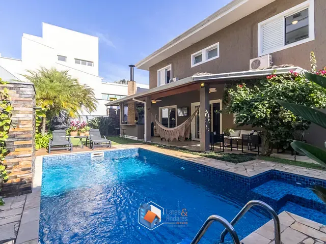 Casa com 500m² 4 quartos e 6 banheiros, à venda, no bairro Golf Gardens em Carapicuíba