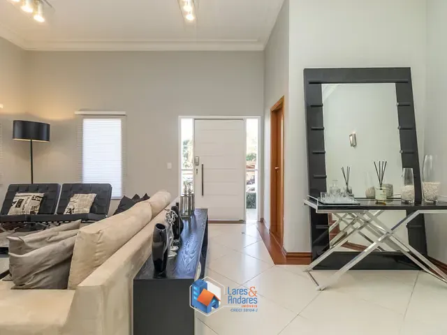 Casa com 500m² 4 quartos e 6 banheiros, à venda, no bairro Golf Gardens em Carapicuíba