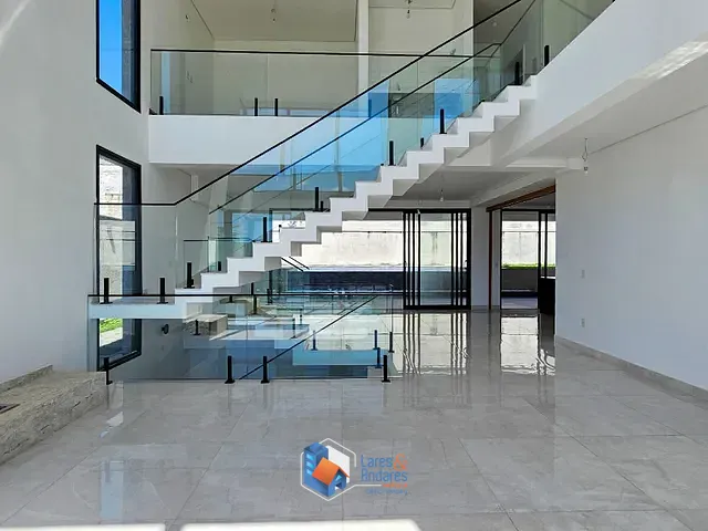 Casa com 530m² 4 quartos e 6 banheiros, à venda, no bairro Alphaville em Santana De Parnaíba
