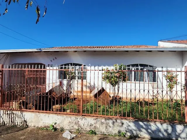 Casa com 314m² 3 quartos e 2 banheiros, à venda, no bairro Vila Casoni em Londrina