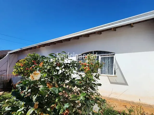 Casa com 314m² 3 quartos e 2 banheiros, à venda, no bairro Vila Casoni em Londrina