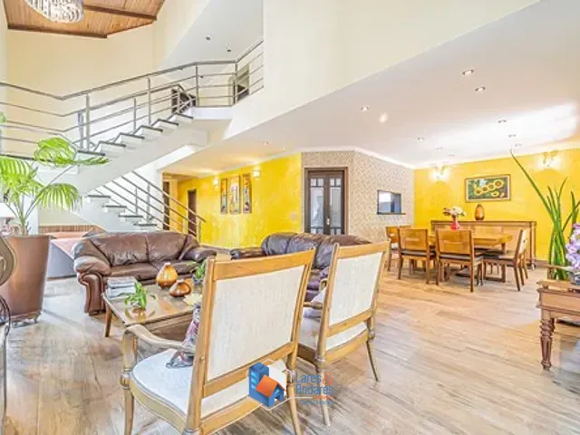 Casa com 602m² 4 quartos e 6 banheiros, à venda, no bairro Transurb em Itapevi