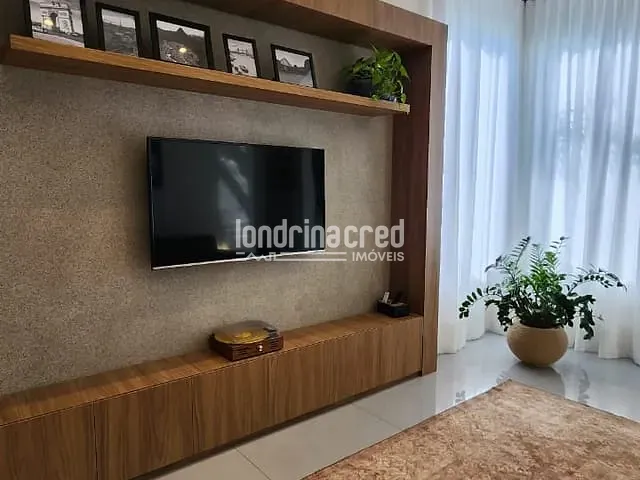 Casa com 256m² 3 quartos e 4 banheiros, à venda, no bairro CONDOMÍNIO ARANGUÁ em Londrina
