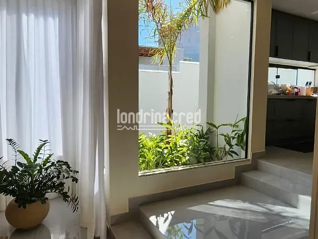 Casa com 256m² 3 quartos e 4 banheiros, à venda, no bairro CONDOMÍNIO ARANGUÁ em Londrina