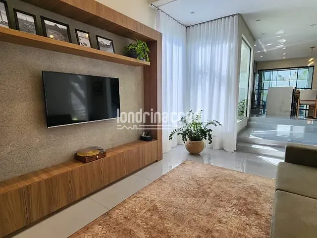 Casa com 256m² 3 quartos e 4 banheiros, à venda, no bairro CONDOMÍNIO ARANGUÁ em Londrina