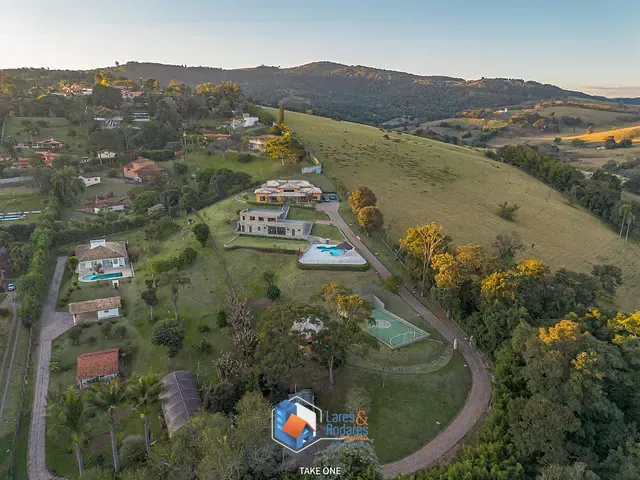 Casa com 5327m² 4 quartos e 8 banheiros, à venda, no bairro Condomínio Itaembu em Itatiba