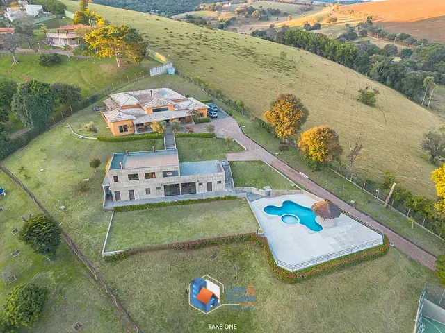 Casa com 5327m² 4 quartos e 8 banheiros, à venda, no bairro Condomínio Itaembu em Itatiba
