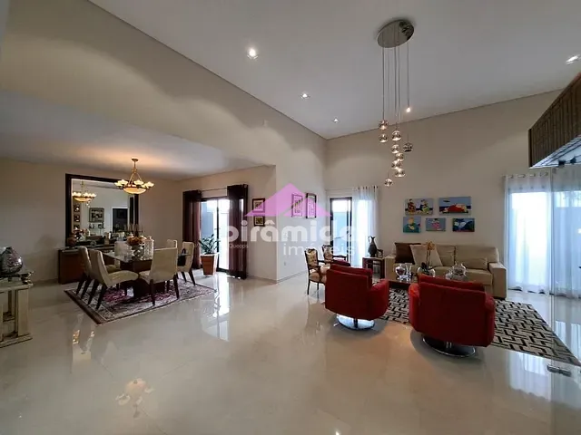 Casa com 510m² 3 quartos e 6 banheiros, à venda, no bairro Urbanova em São José dos Campos