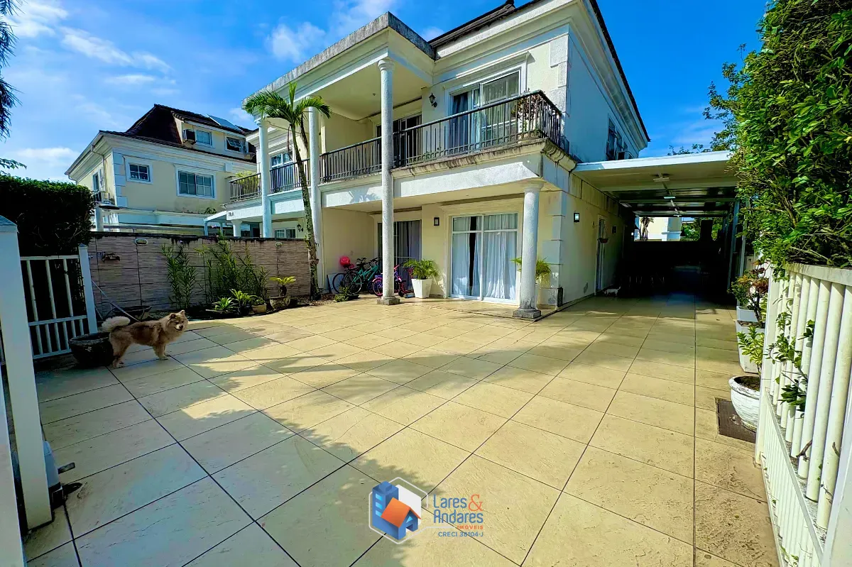 Casa, 3 quartos, 213 m² - Foto 1