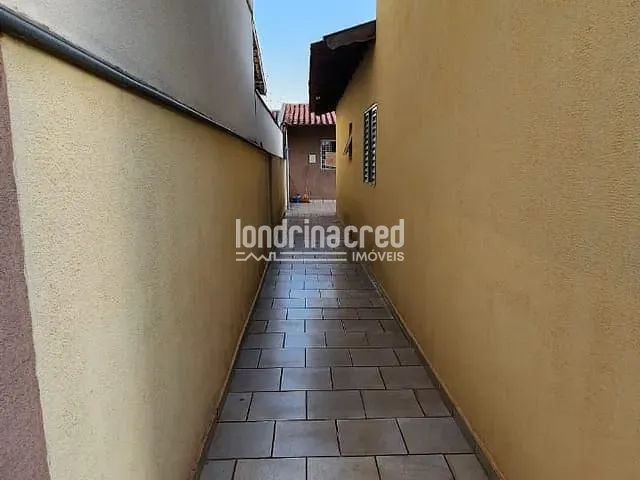 Casa com 300m² 3 quartos e 2 banheiros, à venda, no bairro São Pedro em Londrina