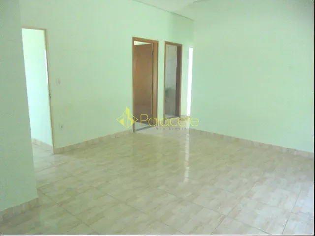 Casa com 316m² 5 quartos e 2 banheiros, à venda, no bairro Itaguaçú em Aparecida