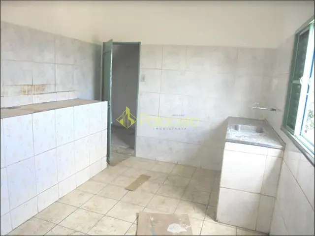 Casa com 316m² 5 quartos e 2 banheiros, à venda, no bairro Itaguaçú em Aparecida