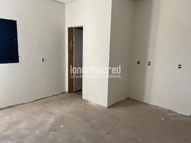 Casa com 360m² 3 quartos e 4 banheiros, à venda, no bairro Portal de Versalhes 1 em Londrina