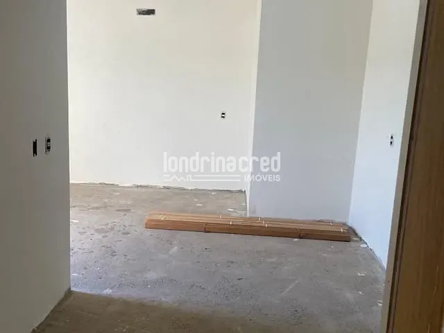 Casa com 360m² 3 quartos e 4 banheiros, à venda, no bairro Portal de Versalhes 1 em Londrina