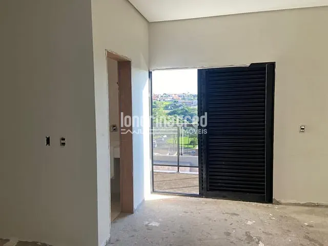 Casa com 360m² 3 quartos e 4 banheiros, à venda, no bairro Portal de Versalhes 1 em Londrina