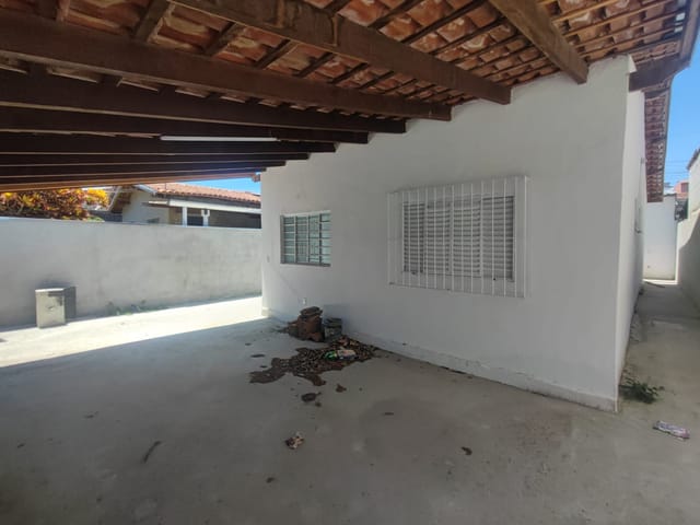 Casa com 250m² 3 quartos e 1 banheiro, à venda, no bairro Conjunto Residencial Araretama em Pindamonhangaba