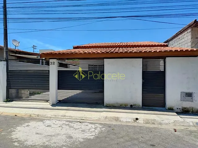 Casa com 250m² 3 quartos e 1 banheiro, à venda, no bairro Conjunto Residencial Araretama em Pindamonhangaba