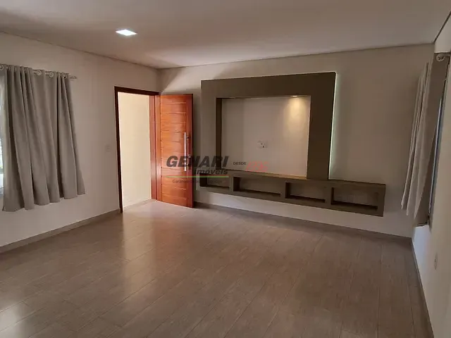 Sobrado com 200m² 3 quartos e 4 banheiros, à venda, no bairro Jardim Bréscia em Indaiatuba