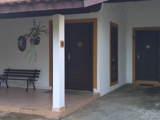 Casa com 450m² 3 quartos e 3 banheiros, à venda, no bairro Nossa Senhora do Perpétuo Socorro em Pindamonhangaba