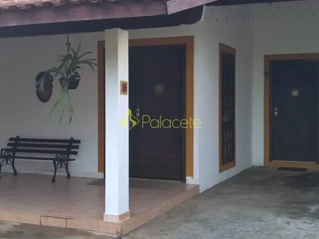 Casa com 450m² 3 quartos e 3 banheiros, à venda, no bairro Nossa Senhora do Perpétuo Socorro em Pindamonhangaba